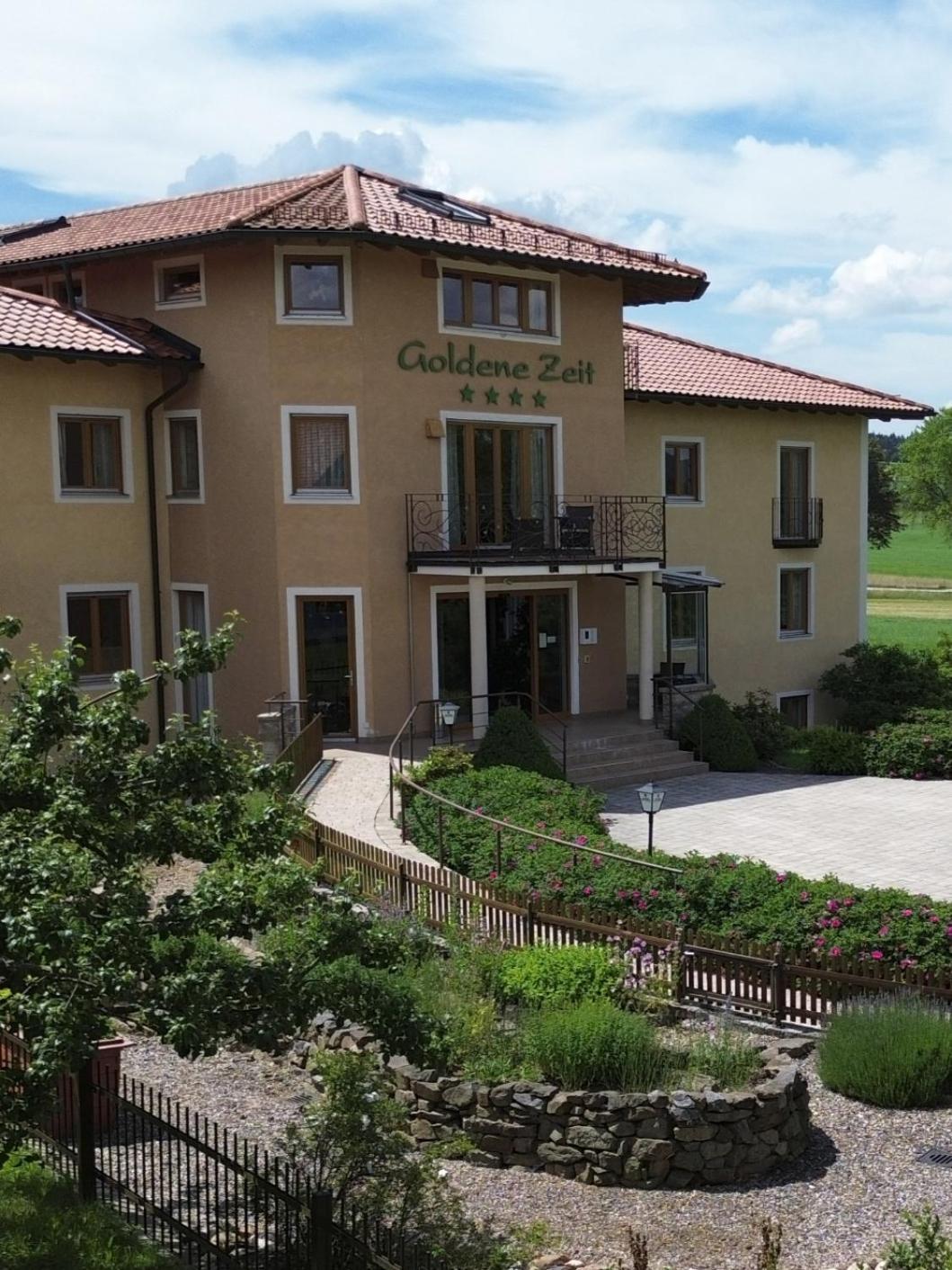 Naturhotel Goldene Zeit Georgenberg エクステリア 写真