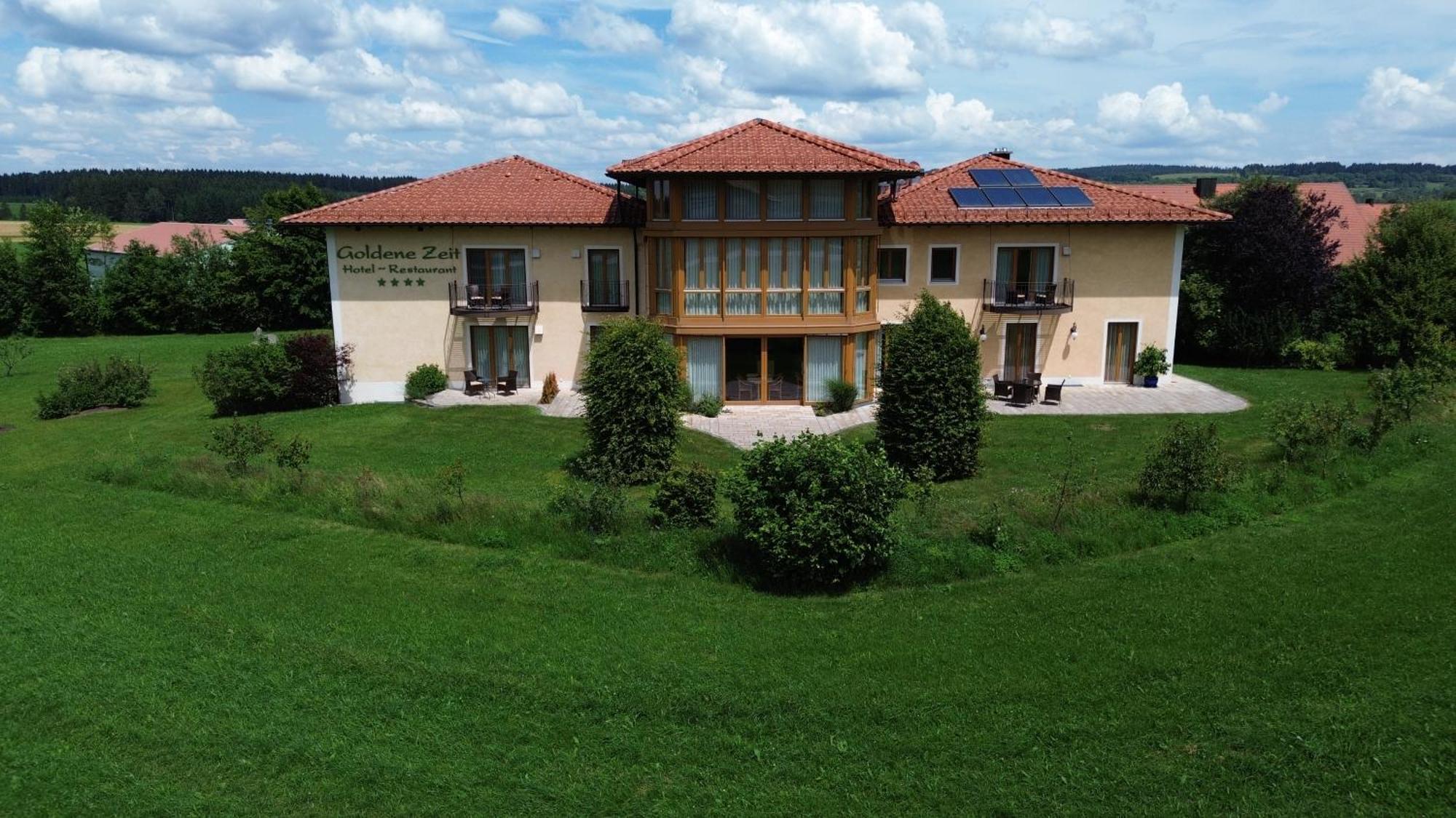 Naturhotel Goldene Zeit Georgenberg エクステリア 写真