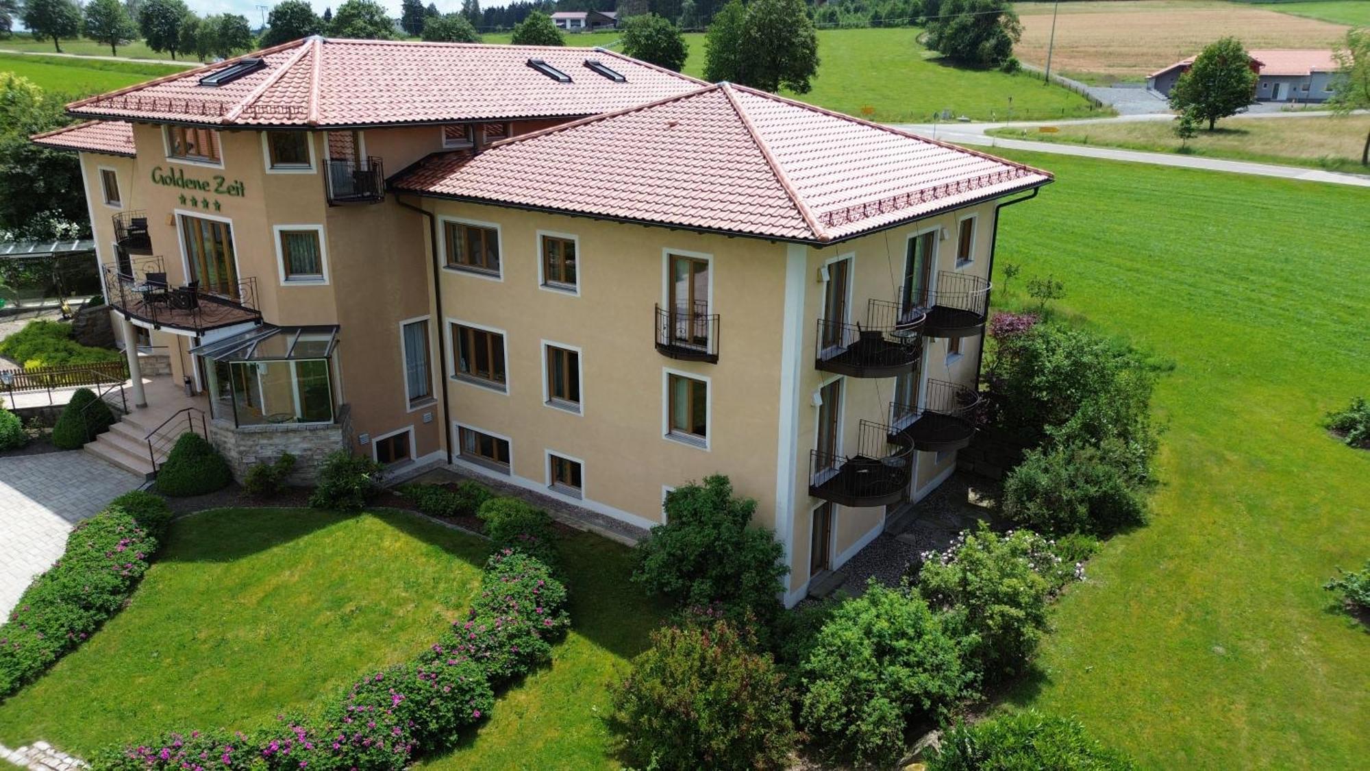 Naturhotel Goldene Zeit Georgenberg エクステリア 写真
